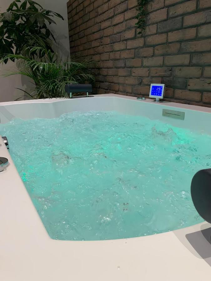 V' Appart Spa Troyes Exteriör bild